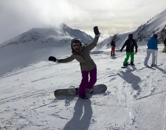 One of the good winter days this season for Laila, and a day out for her trusty GORE-TEX gloves