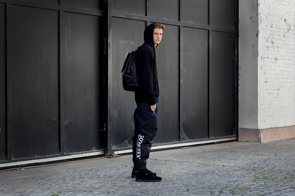 고어텍스_오프화이트