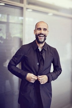 Pep Guardiola mit GORE-TEX Mantel