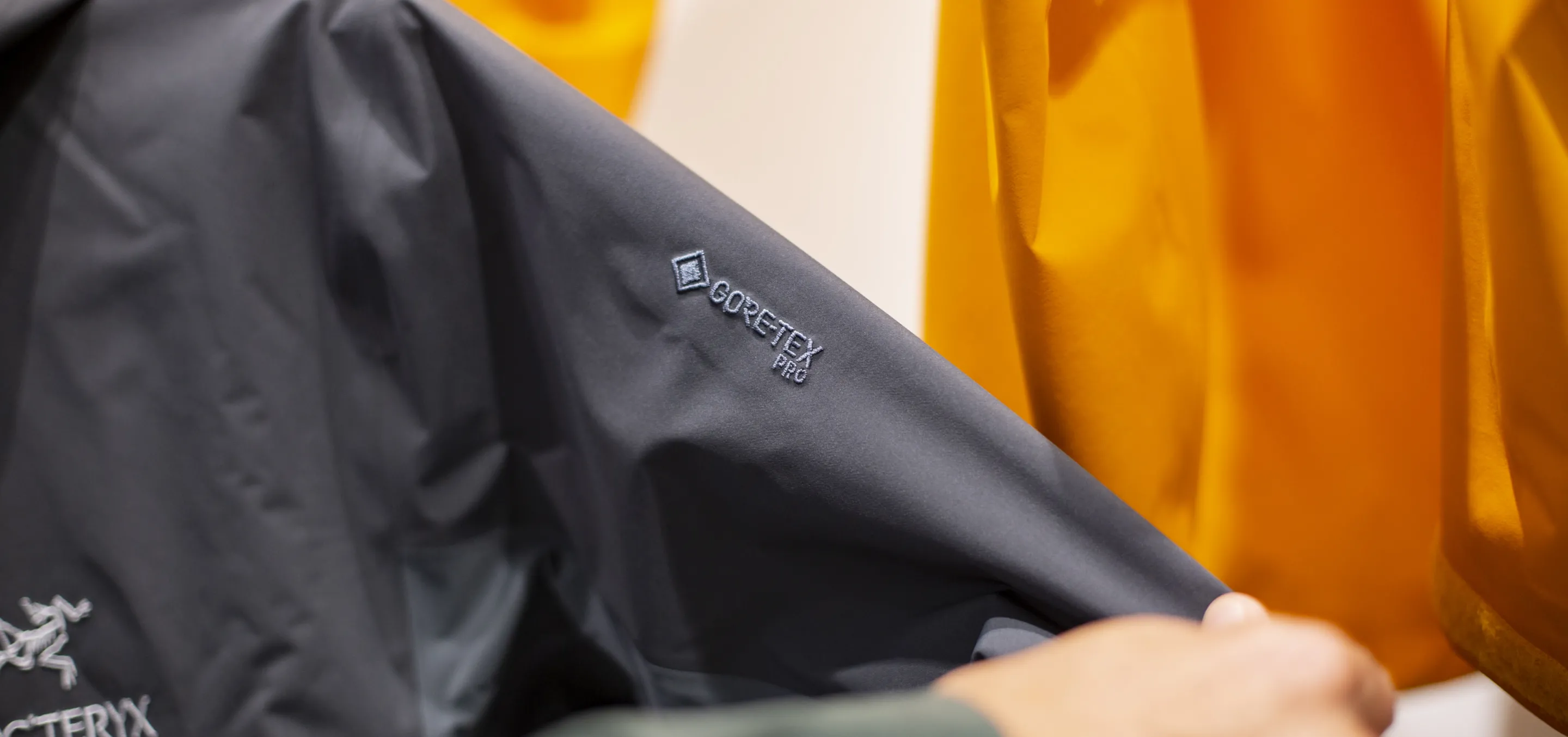 日頃のケアが生死を分けることも。極限に挑むARC'TERYXがリペア