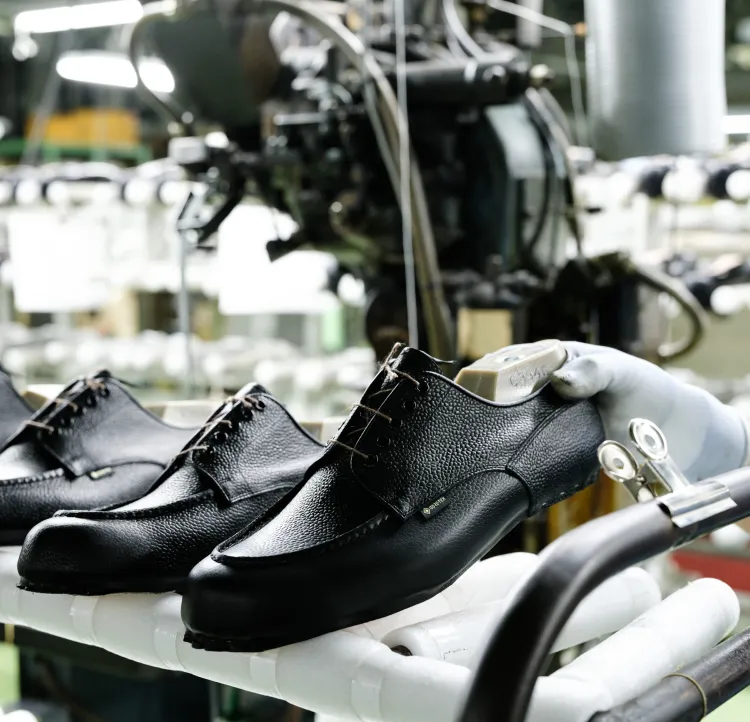 伝統と革新の融合で、世界へ羽ばたくリーガルの革靴。 | GORE-TEX Brand