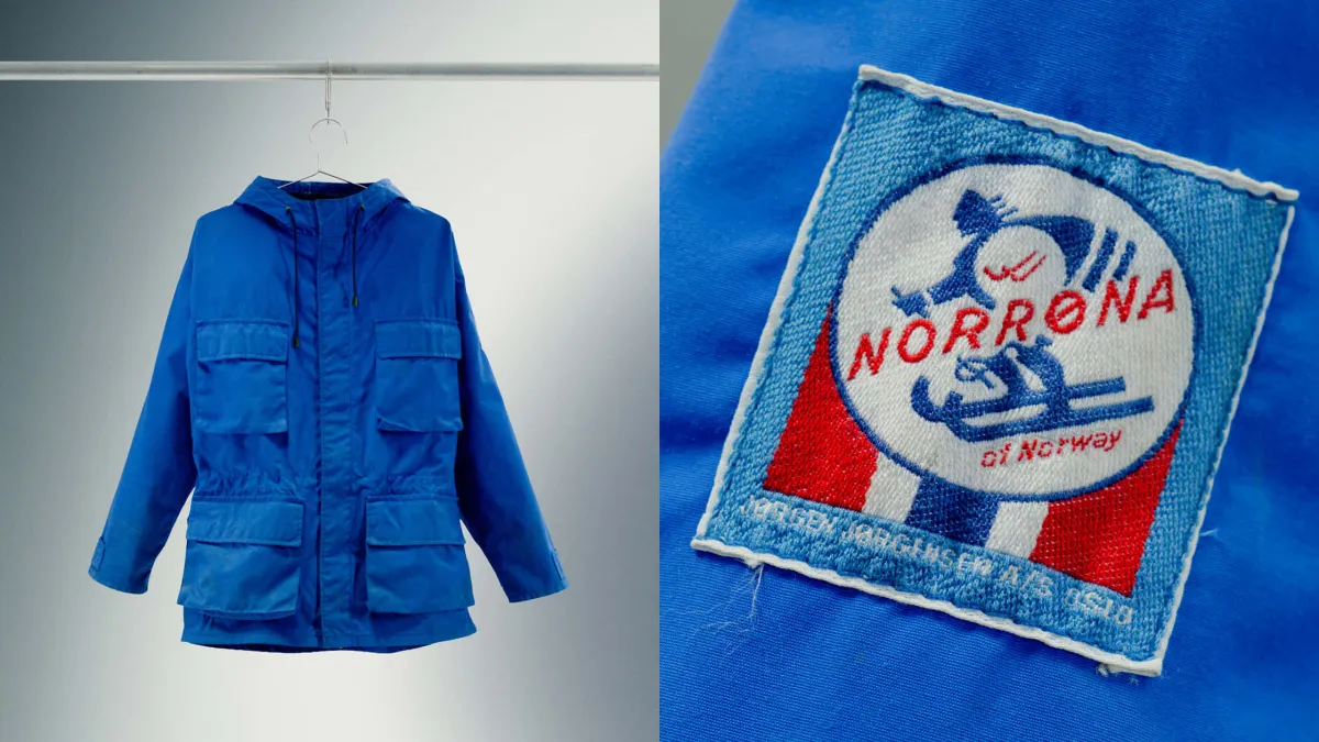 Den första Norrona GORE-TEX®-jackan, avbildad i blått